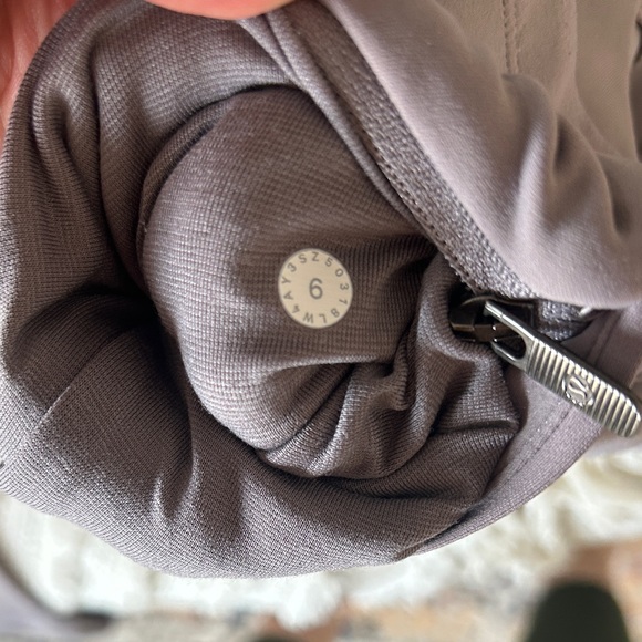 Lululemon Stopover jacket - Picture 5 of 6